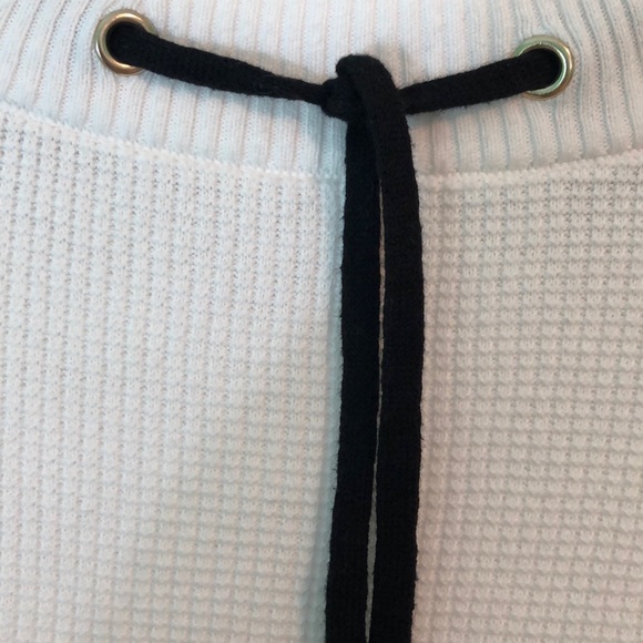 Zenergy by Chico’s White Top - Picture 6 of 10